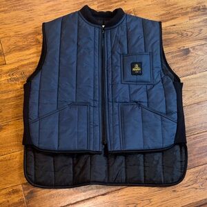 RefrigiWear Mens Navy and Black Quilted Vest